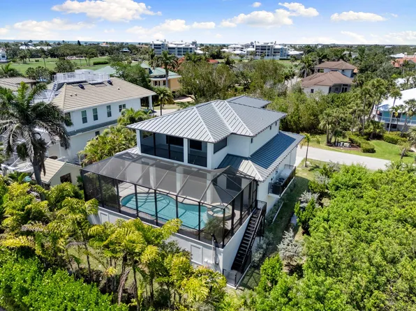 375 Periwinkle Ct, Marco Island, FL 34145