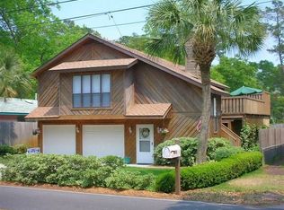 1014 Demere Rd, St Simons Island, GA 31522