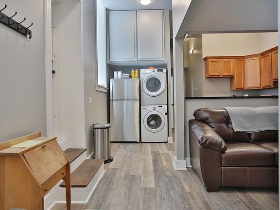 Living Room/Kitchen