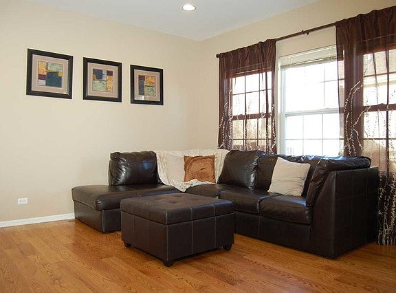 3rd image of 6049 Canterbury Ln