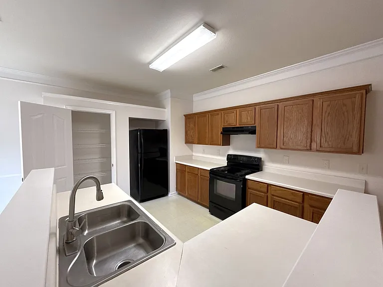 2807 Forest Grove Ct — Photo 4