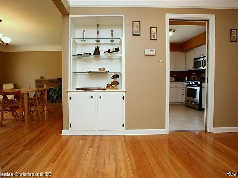16982 Dunblaine Ave — Photo 8