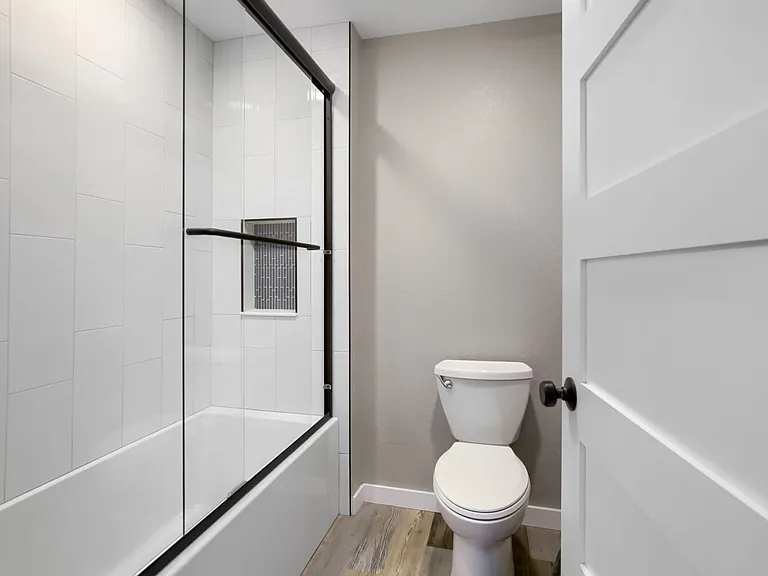 805 La Farge Ave — Photo 10