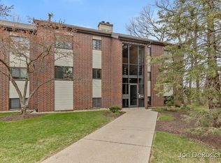 3308 Devonwood Hls NE APT C, Grand Rapids, MI 49525