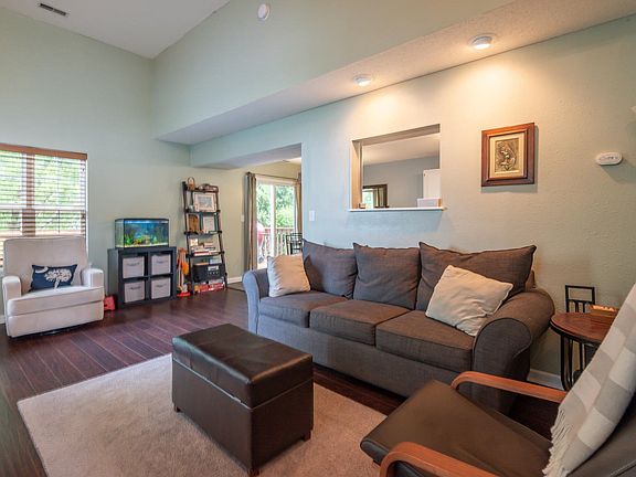 3rd image of 1540 W Shamrock Ct
