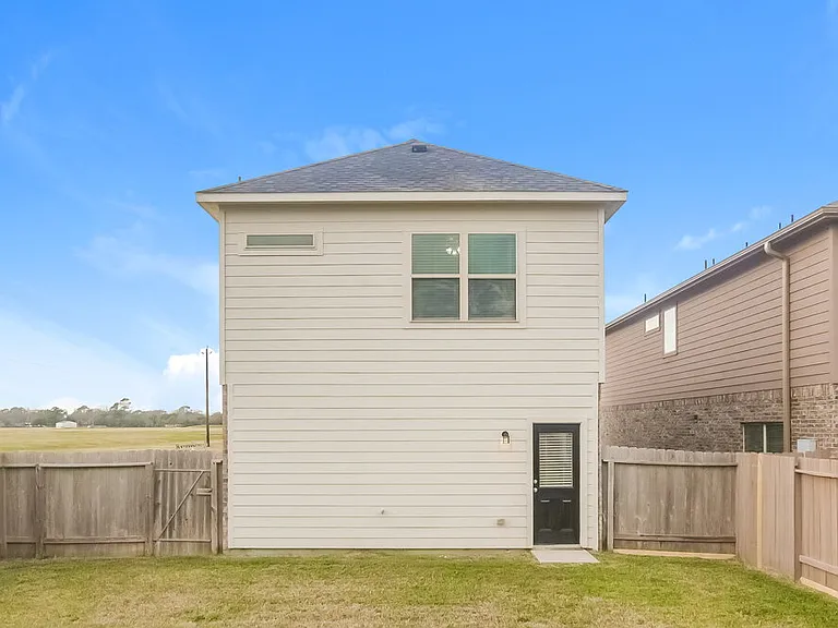 339 Sea Breeze Dr — Photo 20