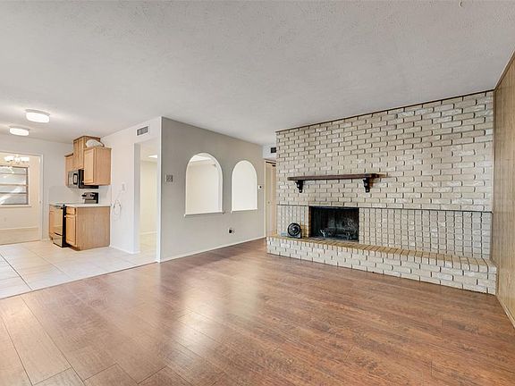5th image of 1429 Whitehall Dr #1429