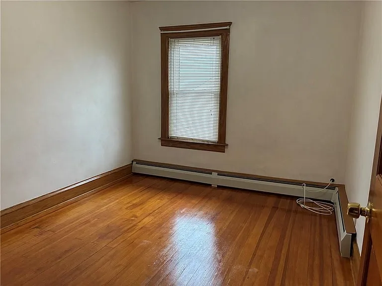 56 Hatfield St — Photo 12