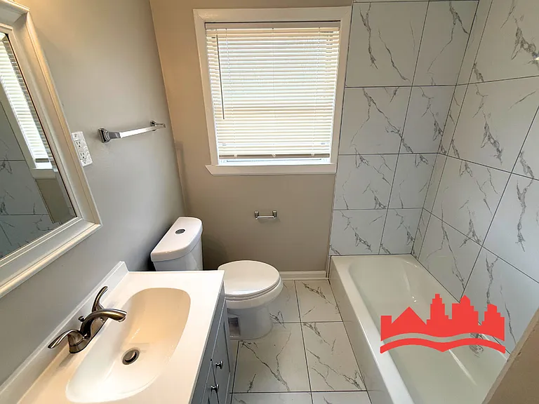142 Jeanne Dr — Photo 7