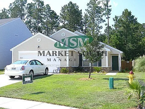 128 Lakepointe Dr