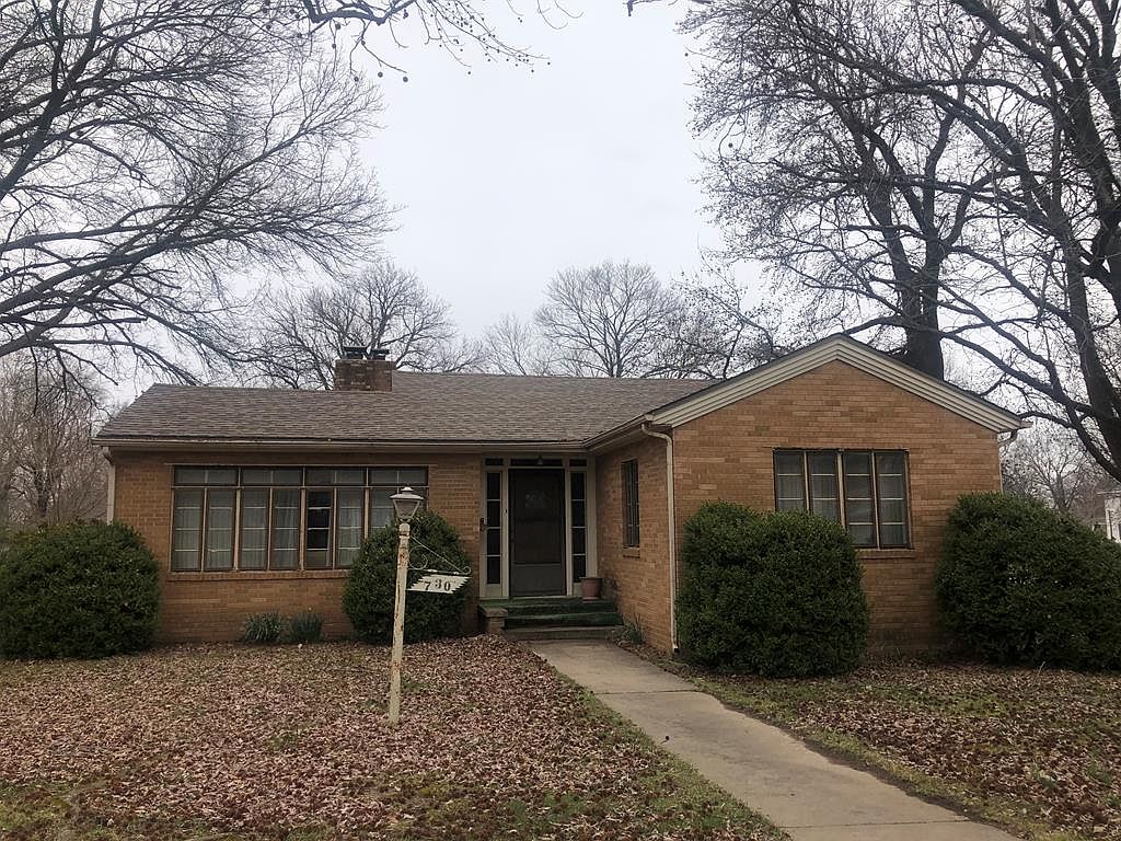 730 E 4th St, Cherryvale, KS 67335 Zillow