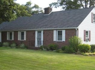 58 Edgewood Rd, Shrewsbury, MA 01545