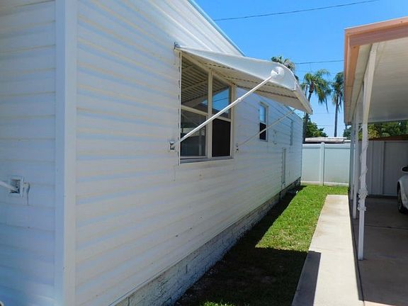 3rd image of 12766 Seminole Blvd Lot 9