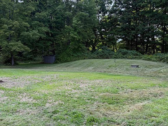 3rd image of 274 Hanks Hill Rd