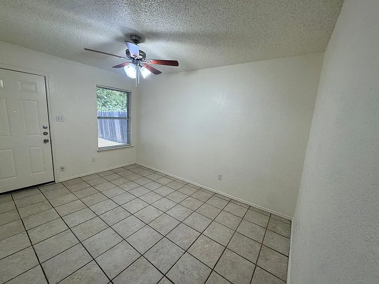 8045 Cannonwood Dr — Photo 12
