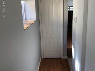 220 Essex Dr, Staten Island, NY 10314