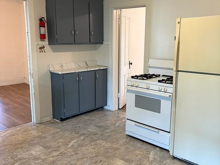 35 Center St #2 — Photo 9
