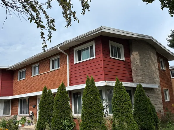 2500 W Birchwood Ave APT A, Chicago, IL 60645