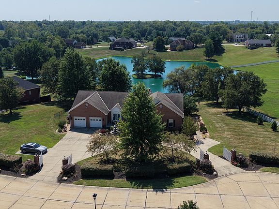 3rd image of 145 Thoroughbred Ln