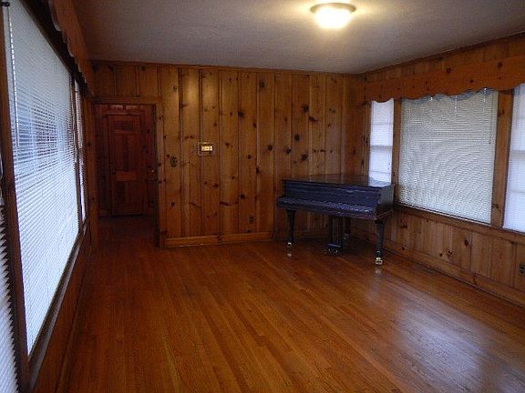 3rd image of 130 Pinnacle Dr