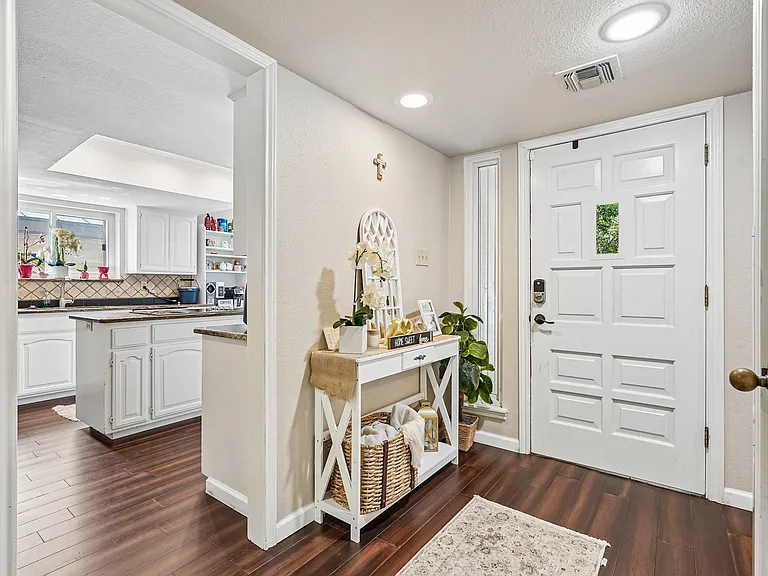 2639 Country Square St — Photo 3