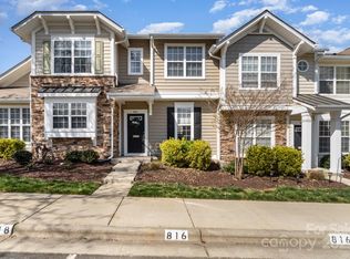 816 Gentlewinds Ct, Fort Mill, SC 29708