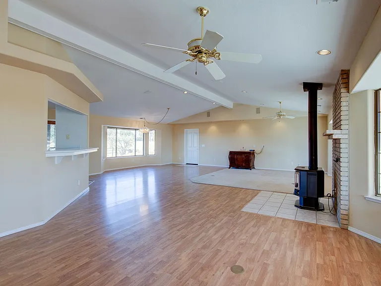 19580 Watts Valley Rd — Photo 12