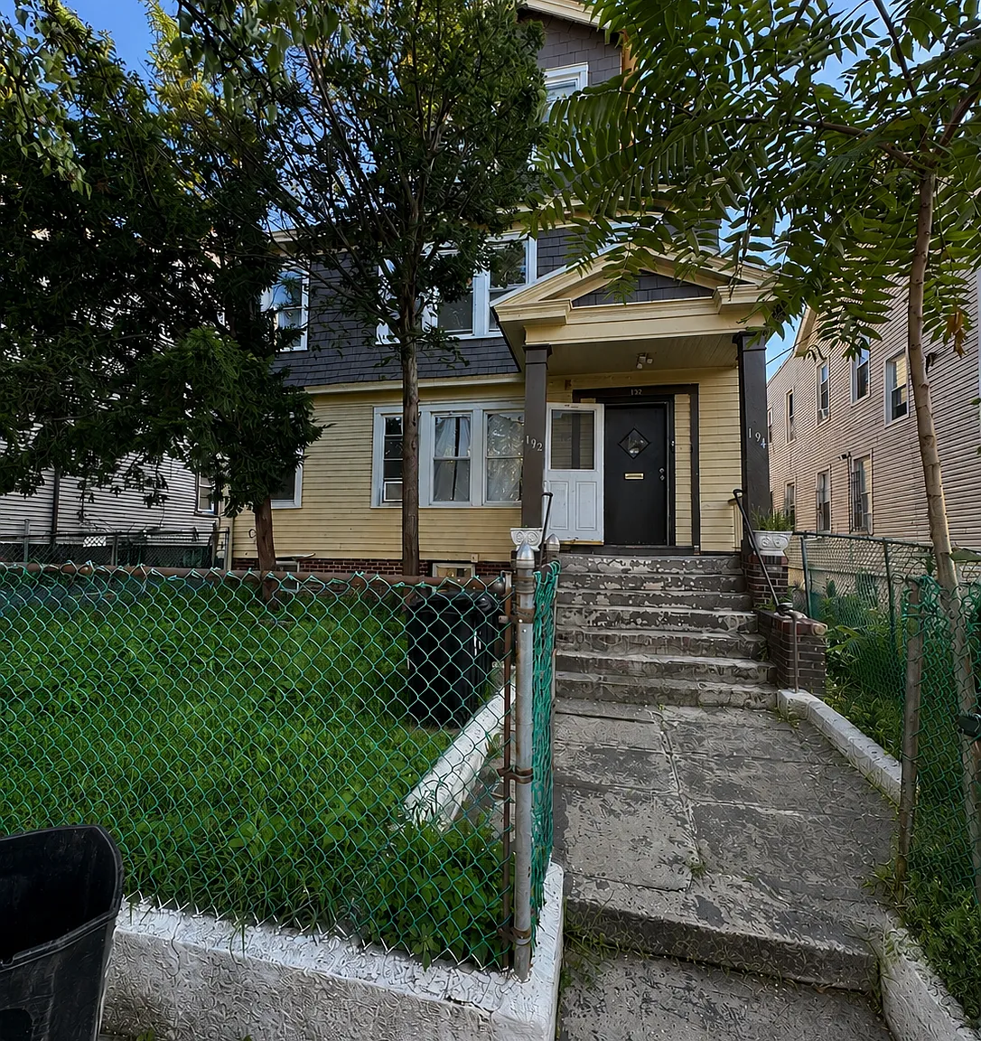 4 bed, 1100 sqft, $2,550 — Photo 1