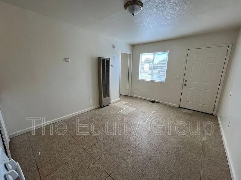 1 bed, 1.0 bath, $750 — Photo 3
