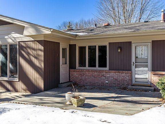 3rd image of 2603 Driftwood Ln