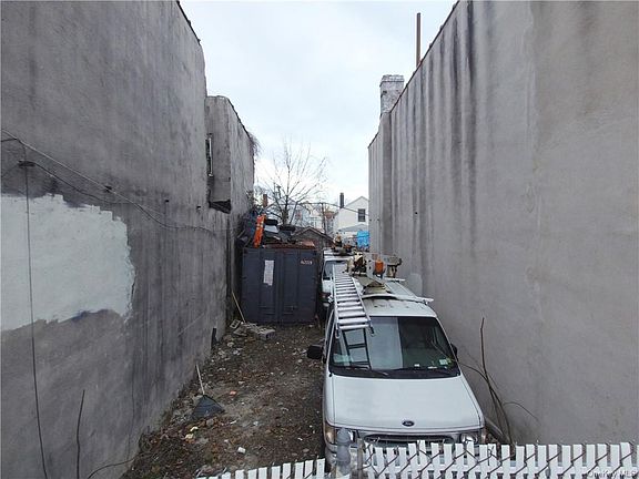 5th image of 14207 Rockaway Blvd