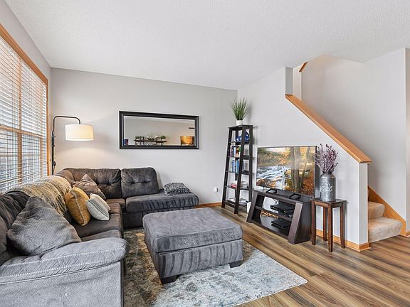 5th image of 1776 Riverside Dr