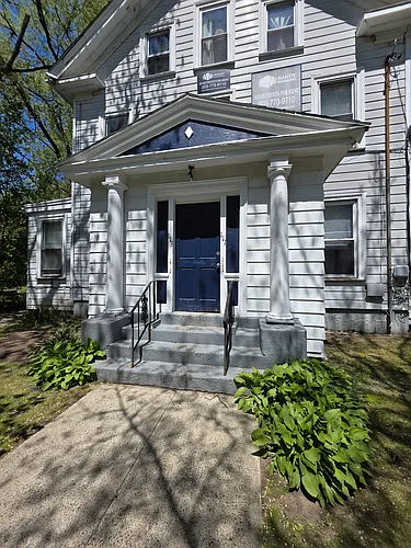 111 Bristol St Photo 1