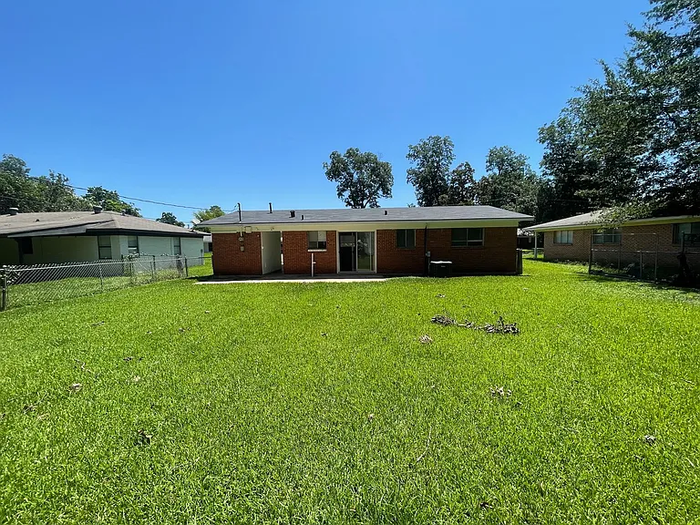 4212 Elaine St — Photo 10