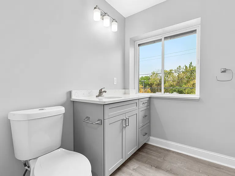 134 W University Dr #302 — Photo 12