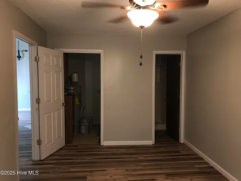 112 Basswood Ct — Photo 6