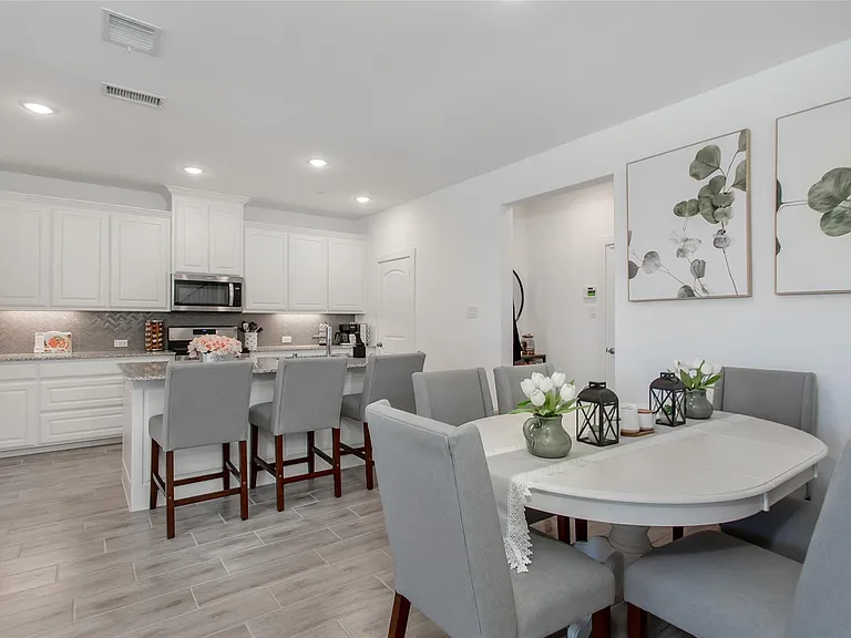 4881 Ellie Ln — Photo 8