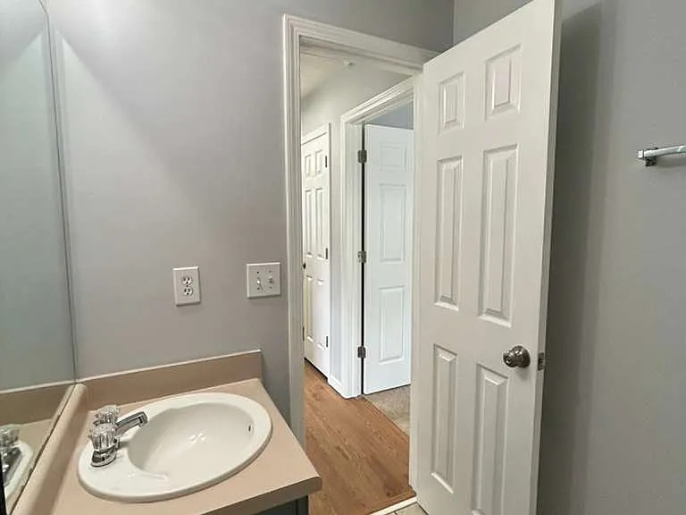 90 Pointe North Dr — Photo 36