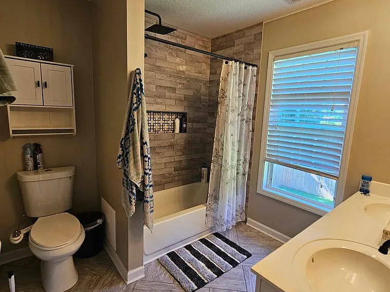 111 Casey Ct — Photo 27