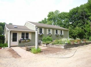 16 McCrillis Rd, Nottingham, NH 03290