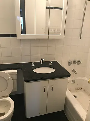 Rented by UES Management | media 24