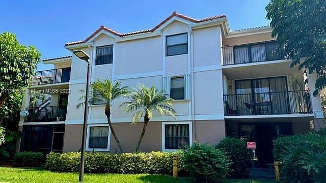 1st image of 10111 W Sunrise Blvd APT 103