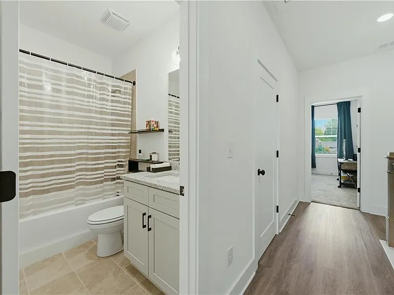 104 Mission Way — Photo 18