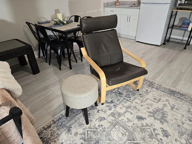 2424 Linden Ave — Photo 8