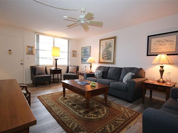 4th image of 4880 LOCUST STREET NE #338