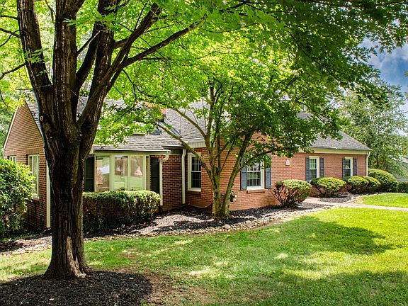 3rd image of 3405 Landon St