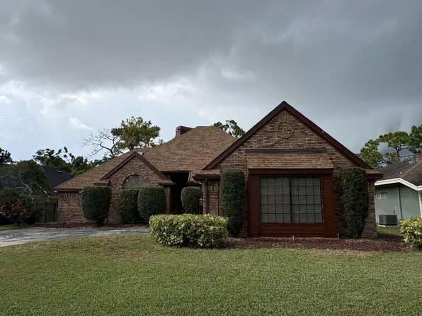 10484 Longwood Dr, Seminole, FL 33777