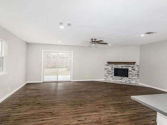 3rd image of 1233 Northlake Dr