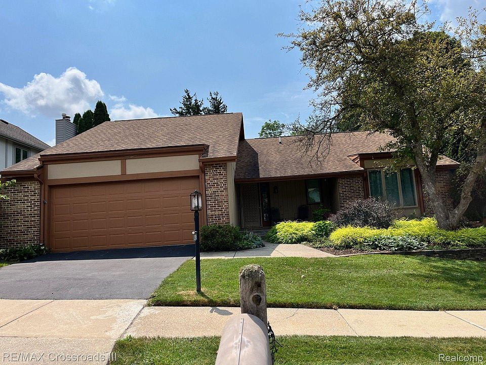 1st image of 2595 Woodhill Dr