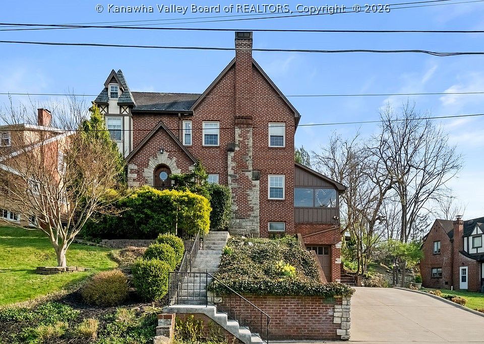 1st image of 1012 Edgewood Dr